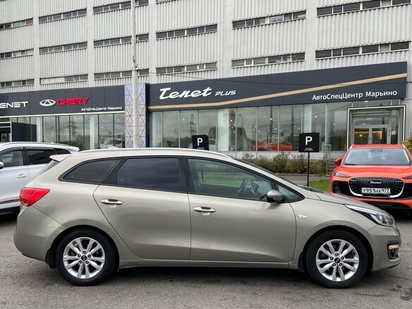 2017 Kia Ceed II Рестайлинг, бежевый, 1318000 рублей - вид 5