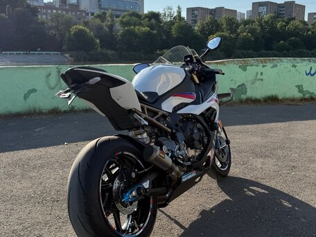 2022 BMW S 1000 RR, белый, 1799999 рублей, вид 3