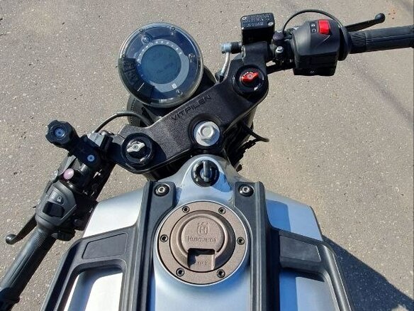 2021 Husqvarna Vitpilen 401, серебристый, 400000 рублей - вид 5
