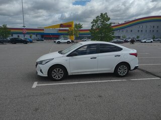 2020 Hyundai Solaris II Рестайлинг, белый, 1130000 рублей, вид 4