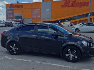 2012 Chevrolet Aveo II, чёрный, 610000 рублей, вид 3