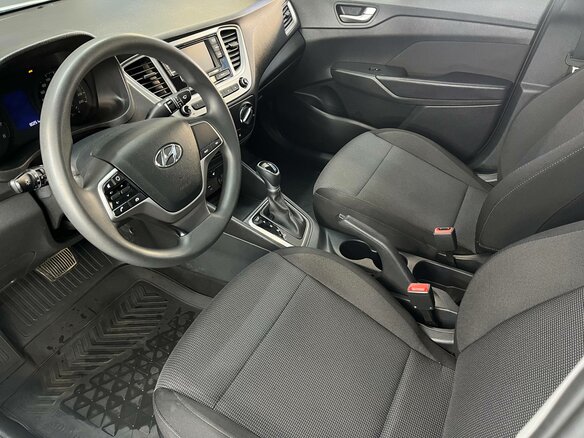 2022 Hyundai Solaris II Рестайлинг, белый, 1546777 рублей - вид 9