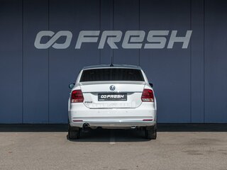 2017 Volkswagen Polo V Рестайлинг, белый, 1200000 рублей, вид 4