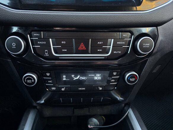 2019 Geely Emgrand X7 I Рестайлинг 2, бежевый, 1200000 рублей - вид 21