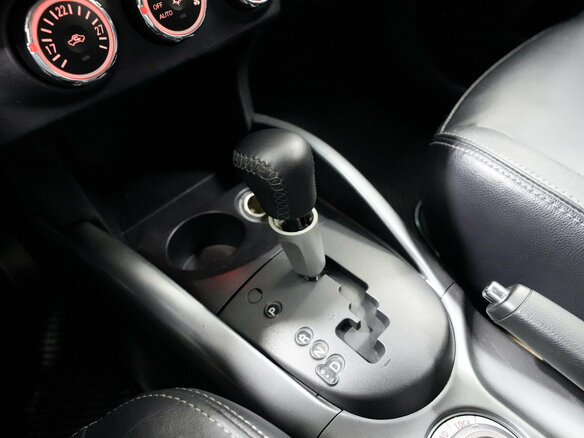 2010 Mitsubishi Outlander II Рестайлинг, серебристый, 1210000 рублей - вид 15