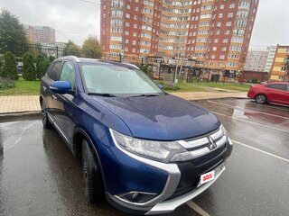 2015 Mitsubishi Outlander III Рестайлинг 2, синий, 1700000 рублей, вид 3