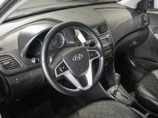 2015 Hyundai Solaris I Рестайлинг, белый, 750000 рублей, вид 5
