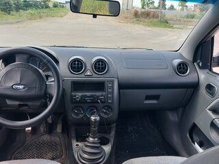 2003 Ford Fiesta Mk5, бежевый, 220000 рублей, вид 5