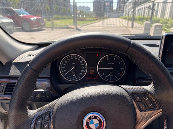 2010 BMW 3 серии 318i V (E90/E91/E92/E93) Рестайлинг, белый, 650000 рублей - вид 7