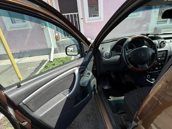 2014 Renault Duster I, коричневый, 650000 рублей - вид 6