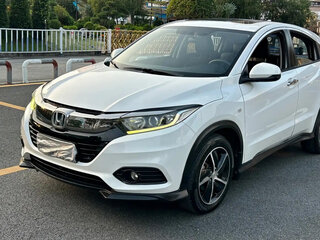 2022 Honda Vezel I Рестайлинг, белый, 1560275 рублей, вид 4