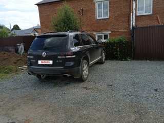 2008 Volkswagen Touareg I Рестайлинг, чёрный, 1400000 рублей, вид 2