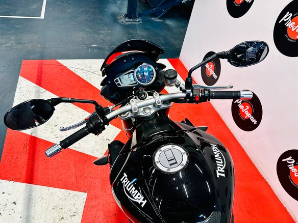 2011 Triumph Speed Triple, чёрный, 550000 рублей - вид 9