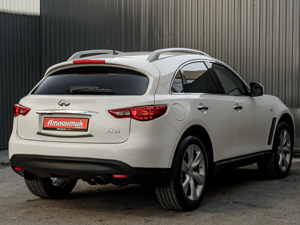 2009 Infiniti FX35 II (S51), белый, 1550000 рублей - вид 6