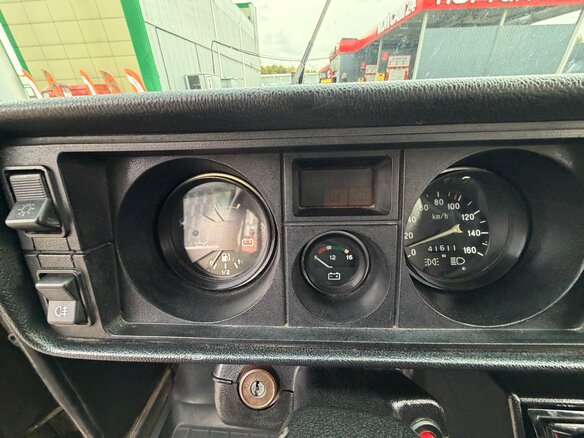 2008 Lada (ВАЗ) 2105, коричневый - вид 31