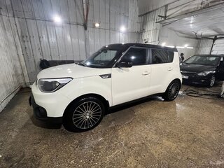 2019 Kia Soul II Рестайлинг, бежевый, 1750000 рублей, вид 4