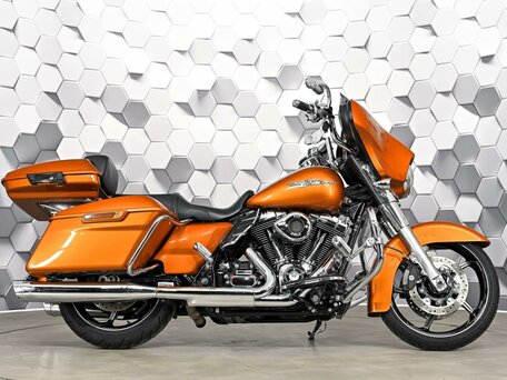 2013 Harley-Davidson Street Glide, оранжевый, 1299000 рублей, вид 3