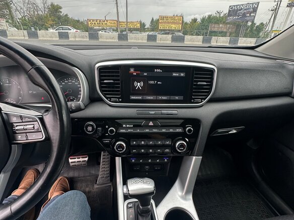 2018 Kia Sportage IV Рестайлинг, белый, 2850000 рублей - вид 20