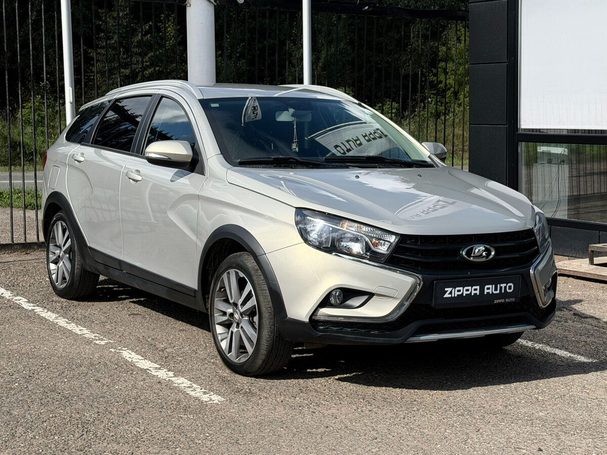 Открыть фотографии: Lada (ВАЗ) Vesta I