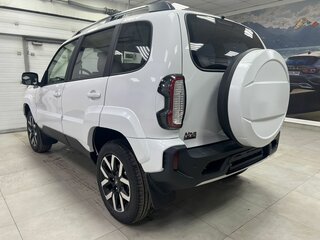 2026 Lada (ВАЗ) Niva Travel I Рестайлинг, белый, 1927900 рублей, вид 3