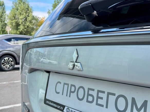 2013 Mitsubishi Outlander III, серебристый - вид 9