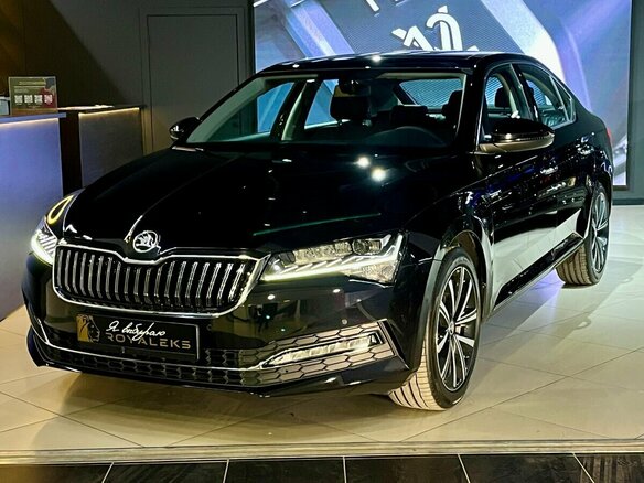 2025 Skoda Superb III Рестайлинг, чёрный, 3100000 рублей