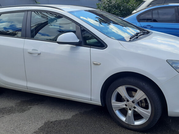 2012 Opel Astra J, белый, 1100000 рублей - вид 2