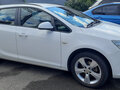 2012 Opel Astra J, белый, 1100000 рублей - вид 2