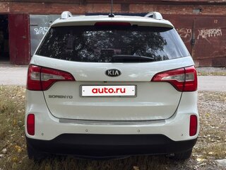2017 Kia Sorento II Рестайлинг, белый, 1900000 рублей, вид 4