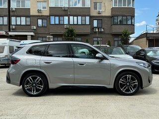 2024 BMW X1 23i xDrive III (U11/U12), серебристый, 5590000 рублей, вид 4
