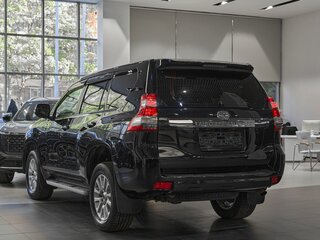 2014 Toyota Land Cruiser Prado 150 Series Рестайлинг 1, чёрный, 3599000 рублей, вид 4