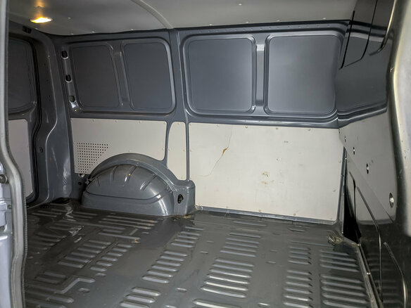 2017 Volkswagen Transporter, серый, 2440000 рублей - вид 11