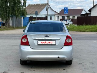 2009 Ford Focus II Рестайлинг, серебристый, 290000 рублей, вид 5