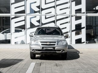 2015 Chevrolet Niva I Рестайлинг, серый, 698000 рублей, вид 3