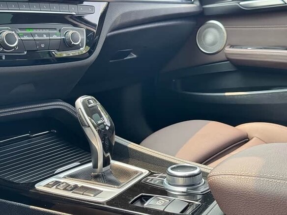 2022 BMW 1 серии 120i III (F52) Рестайлинг, белый - вид 10