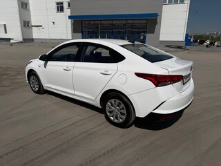 2021 Hyundai Solaris II Рестайлинг, белый, 1030000 рублей, вид 5