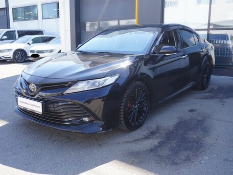 Toyota Camry VIII (XV70)
