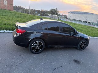 2013 Chevrolet Cruze I Рестайлинг, чёрный, 750000 рублей, вид 4
