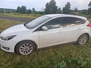 2016 Ford Focus III Рестайлинг, белый, 850000 рублей, вид 4