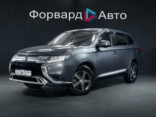 2018 Mitsubishi Outlander III Рестайлинг 3, серый, 1899000 рублей, вид 3