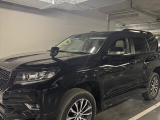 2021 Toyota Land Cruiser Prado 150 Series Рестайлинг 3, чёрный, 4900000 рублей, вид 5