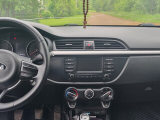 2017 Kia Rio IV, чёрный, 1149000 рублей, вид 5