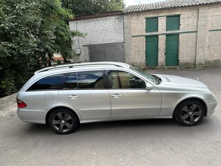 2008 Mercedes-Benz E-Класс 200 III (W211, S211) Рестайлинг, серебристый, 980000 рублей, вид 1