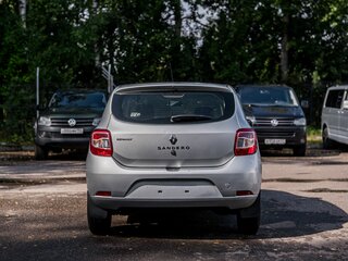 2014 Renault Sandero II, серый, 549000 рублей, вид 4