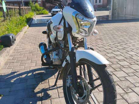 2017 Bajaj V 150, белый, 115000 рублей, вид 2