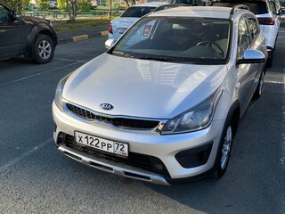 2019 Kia Rio X-Line IV, серебристый, 1399000 рублей, вид 2