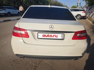 2010 Mercedes-Benz E-Класс 200 5G-Tronic IV (W212, S212, C207), белый, 1250000 рублей, вид 5