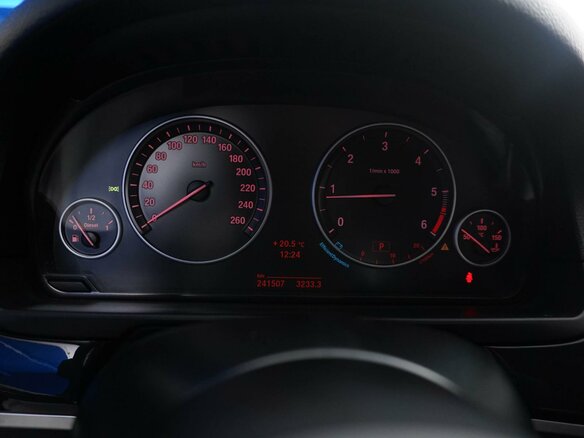 2013 BMW 5 серии 520d VI (F10/F11/F07) Рестайлинг, белый, 1799999 рублей - вид 18