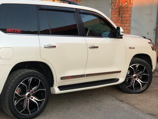 2015 Toyota Land Cruiser 200 Series Рестайлинг 2, белый, 6200000 рублей, вид 2