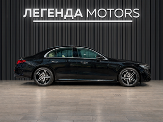 2025 Mercedes-Benz E-Класс 300 VI (W214, S214), чёрный, 9650000 рублей, вид 3